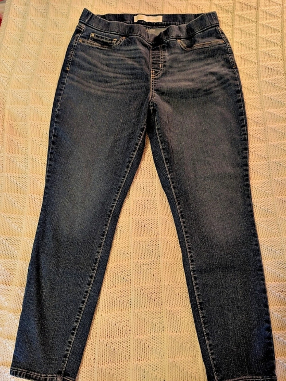 Levi Strauss & Co. Totally Shaping Pull-On Skinny Jeans Size 14S